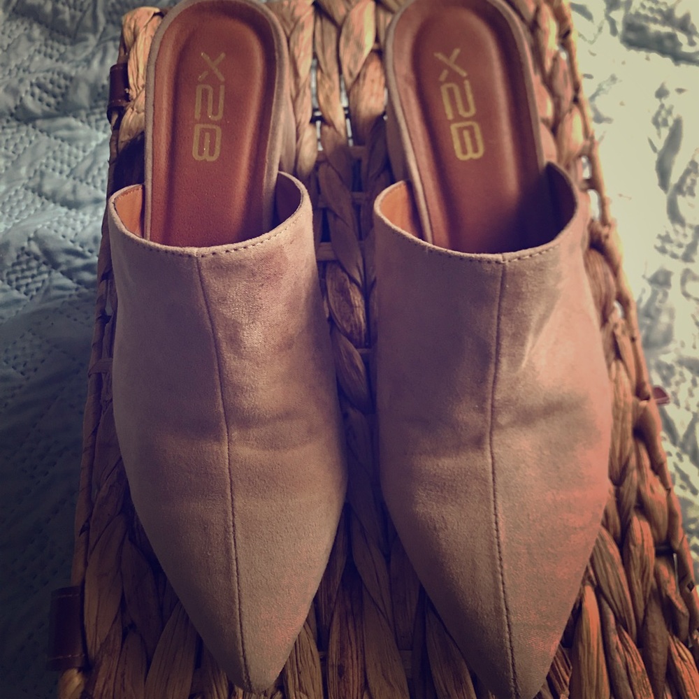 X2B Tan Mules - Suade